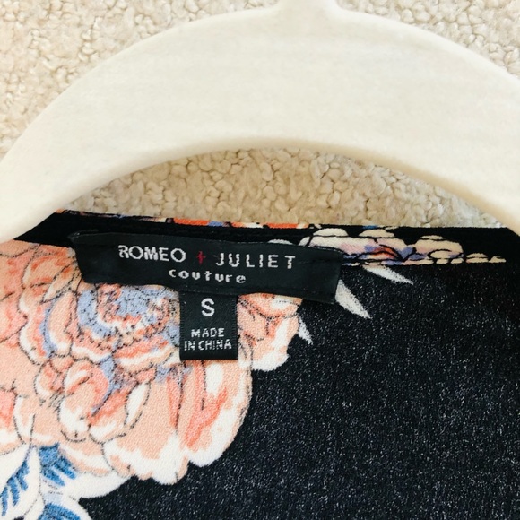 Floral mini dress - Picture 3 of 3